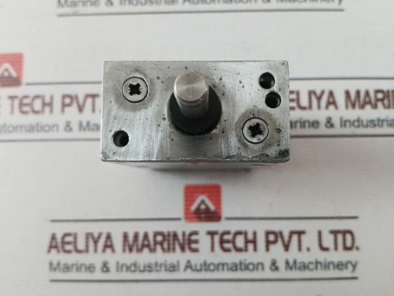 Rexroth 563 446 010 0 Directional Control Valve 7860 34.08