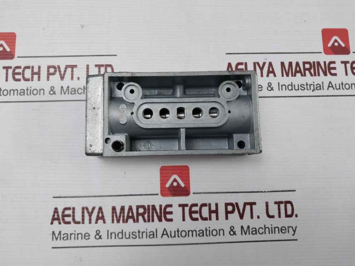 Rexroth 5710050510 Pneumatic Directional Control Valve 05W12