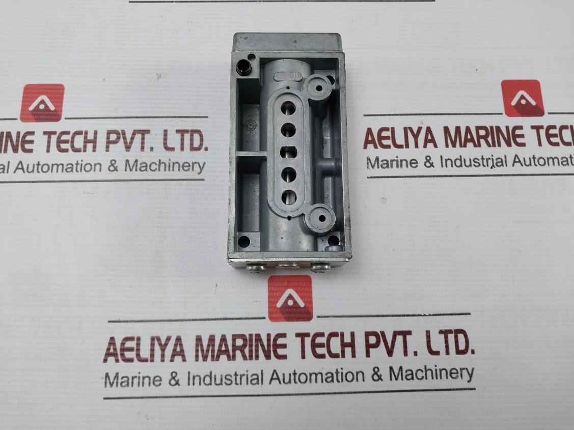 Rexroth 5710050510 Pneumatic Directional Control Valve 05W12