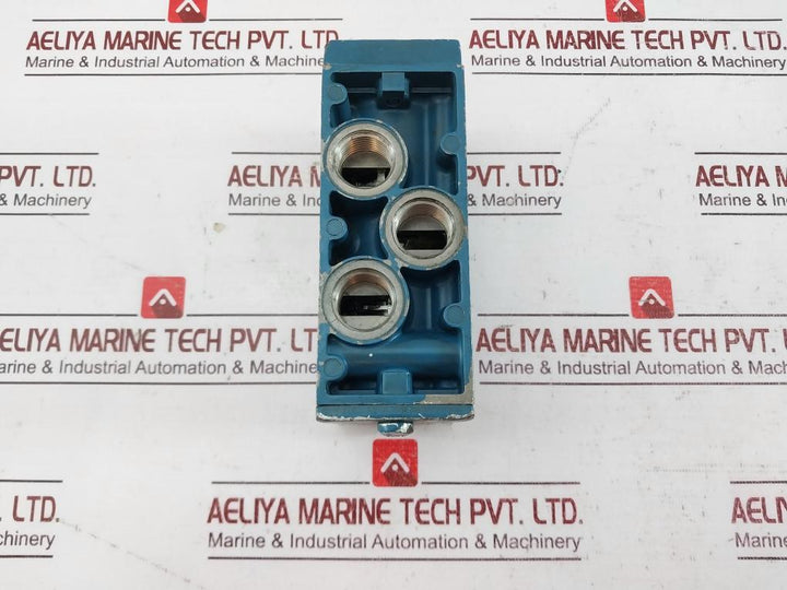 Rexroth 5711000100 Pneumatic Directional Valve 002 0594
