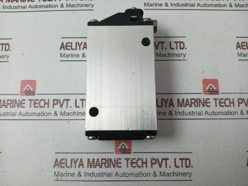 Rexroth 5711100300 Piloted Air Control Valve 2-10 Bar 95-16/P