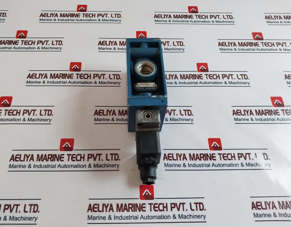 Rexroth 5724150220 Pneumatic Directional Valve 110V 50/60Hz