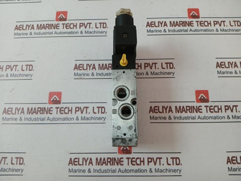 Rexroth 577 607...0 Pneumatic Solenoid Valve 002 12.01 230V 50/60 Hz 10Bar Max