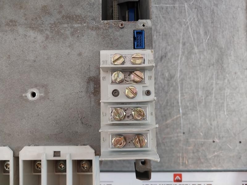 Rexroth Hcs03.1E-w0100-a-05-npbv Indradrive C Basic Drive 50/60Hz Ac 400-500V