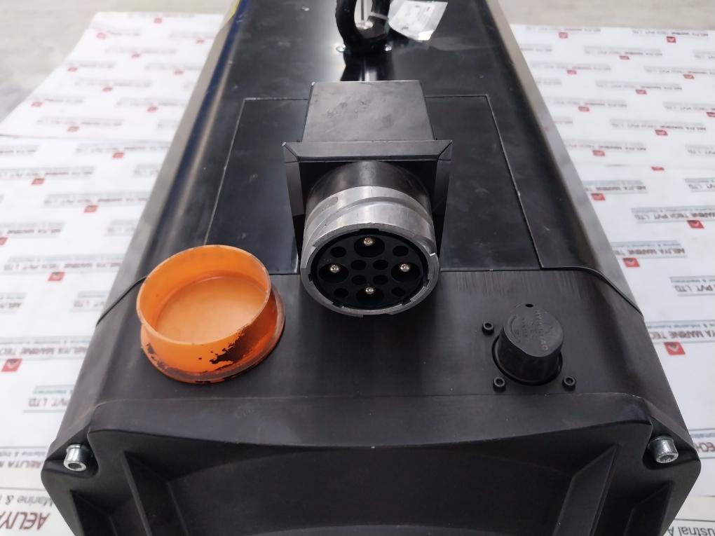 Bosch Rexroth Mad160C-0200-sa-c0-bg0-35-n3 3 Phase Induction Motor 600V 99.9A
