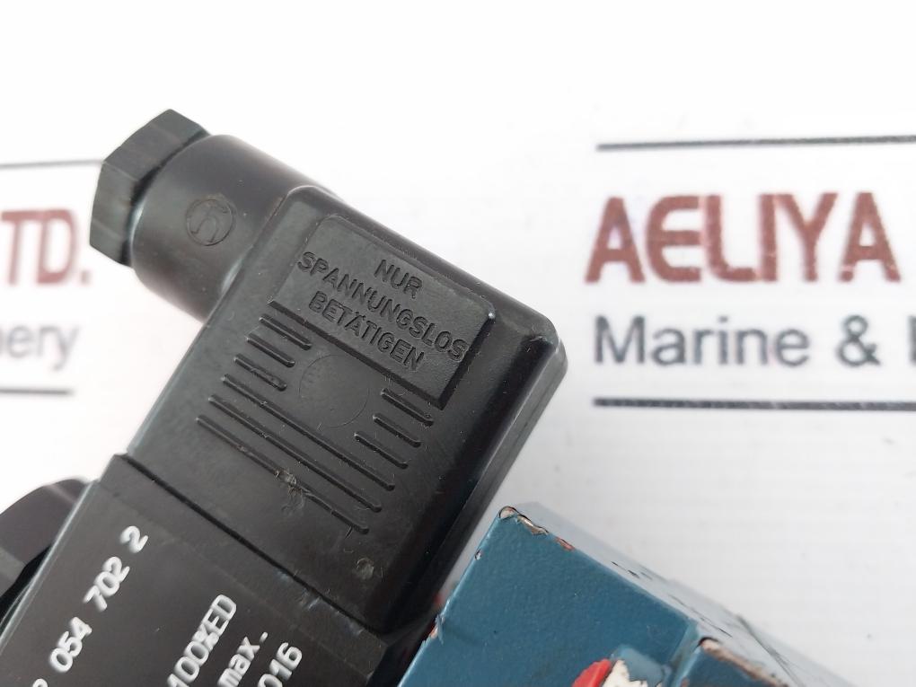 Rexroth Mecman 3722250220 Pneumatic Valve W/ 342 054 702 2 Coil