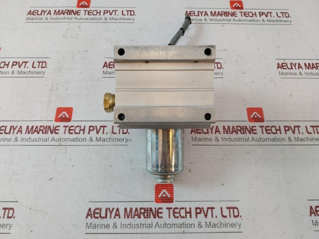 Rexroth P31112-02010 Pressure Regulator 0-10 Vdc 0-100Psi 24V Dc