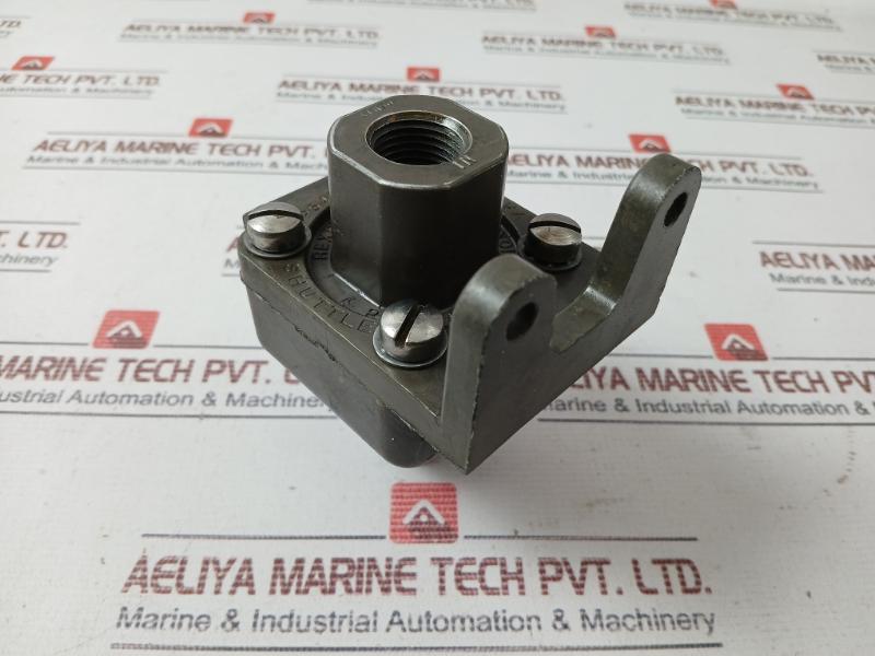 Rexroth P54350-4 Pneumatics Division Shuttle Valve 06W17 884