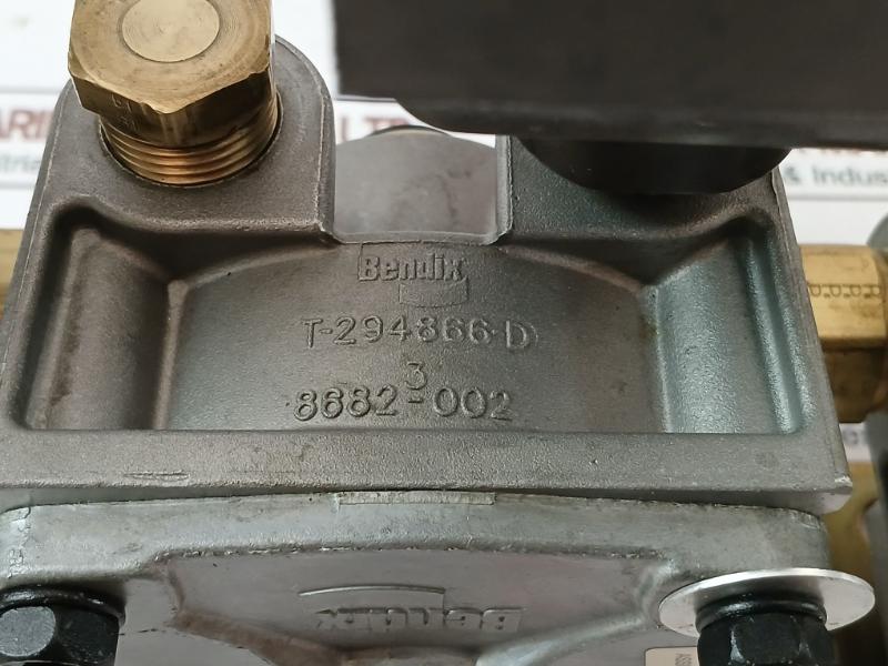 Rexroth P54350-4 Pneumatics Division Shuttle Valve T-294866-d