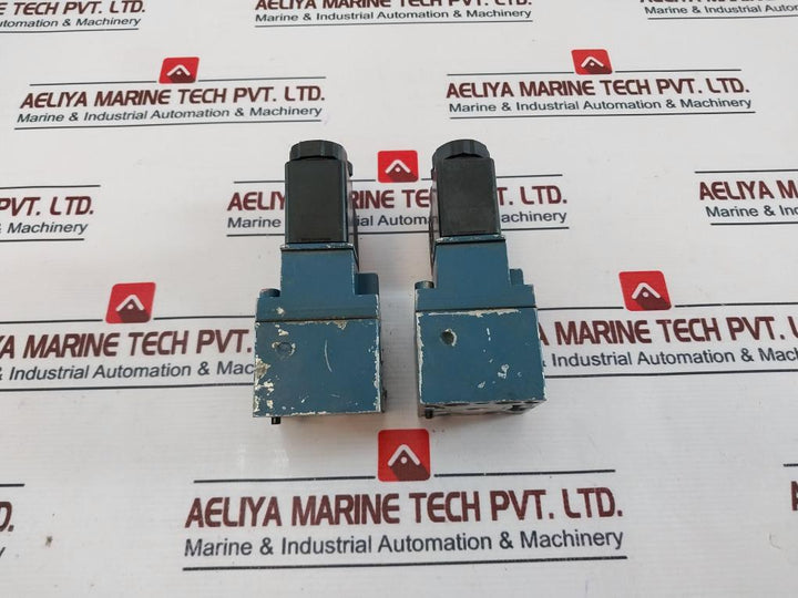 Rexroth Pneumatik 3722250220 Pneumatic Direction Valve W/ 3420547022 Coil 4.8W