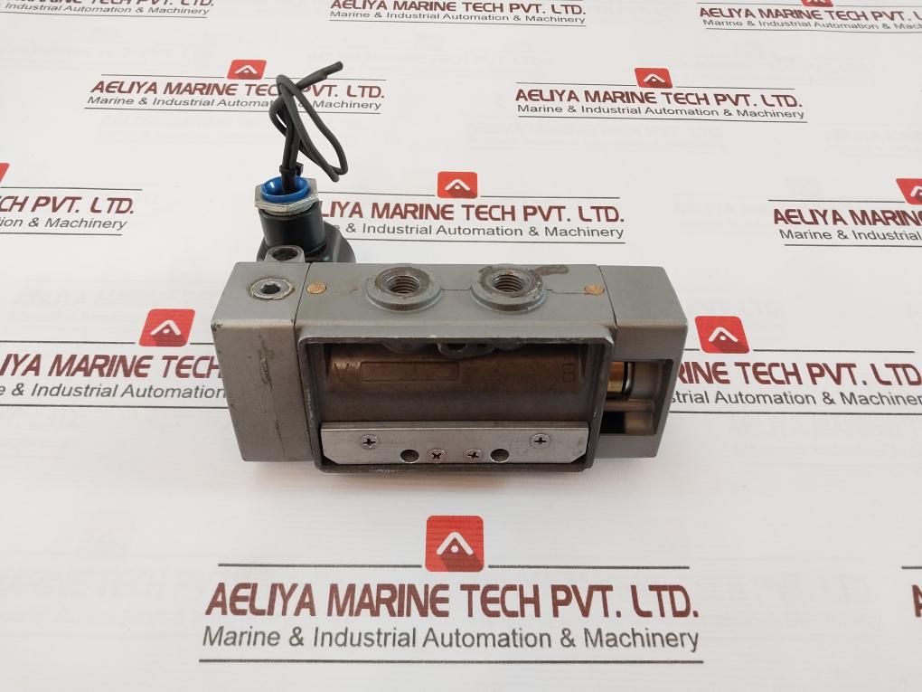 Rexroth R431008520 Pneumatic Directional Valve P50861-3 150 Psi