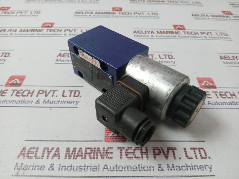Rexroth R900561291 Directional Control Valve 808825Q 31036331076