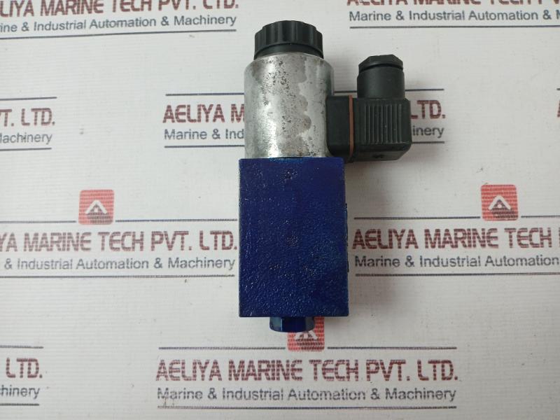 Rexroth R900561291 Directional Control Valve 808825Q 31036331076