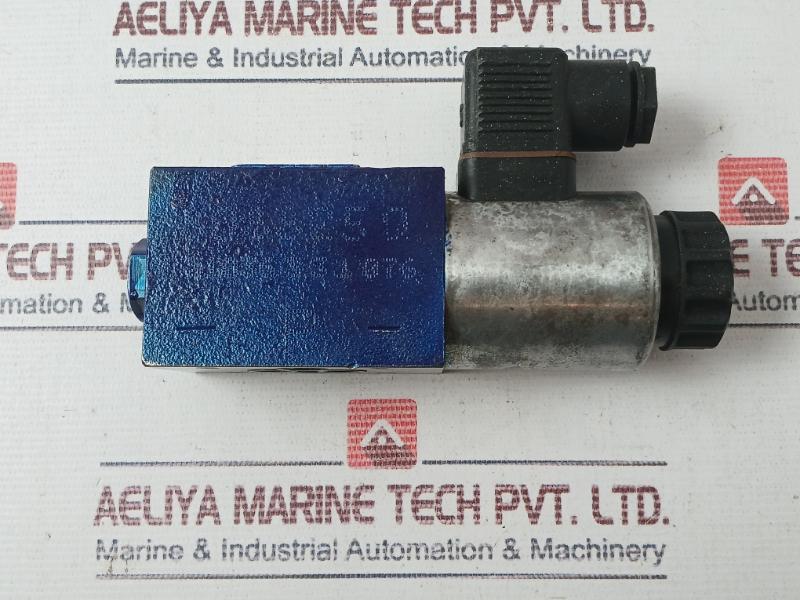 Rexroth R900561291 Directional Control Valve 808825Q 31036331076