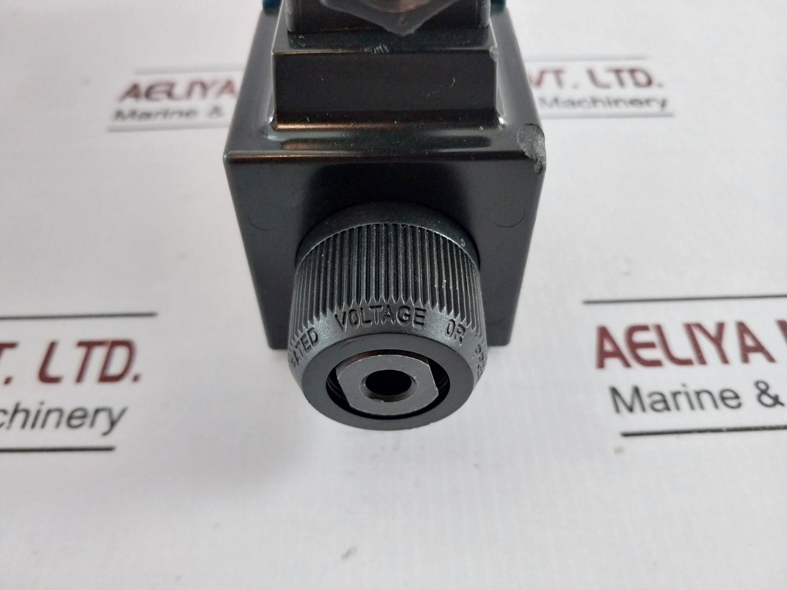 Rexroth R900911762 Directional Spool Valve W/ Coil R900020175 350 Bar 120V/60Hz