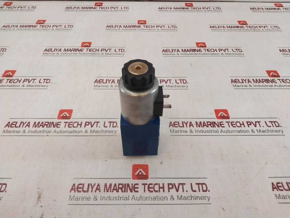 Rexroth R901186443 Hydraulic Directional Valve 000122861008 350 Bar