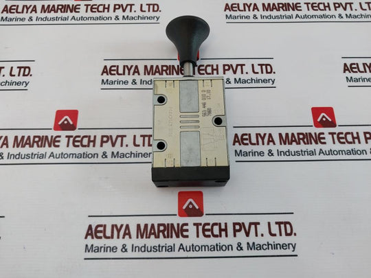 Rexroth S63 446 010 0 Directional Control Valve