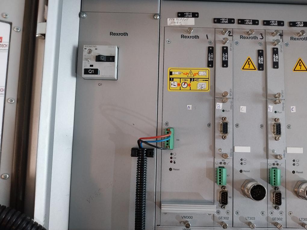 Rexroth Sb305 0 608 830 207 Servo Controller With Vm300,se302,lt303,bp301