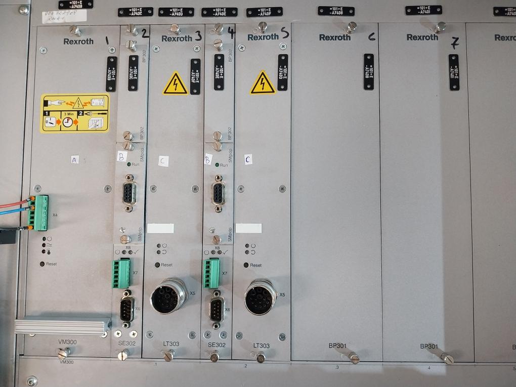 Rexroth Sb305 0 608 830 207 Servo Controller With Vm300,se302,lt303,bp301
