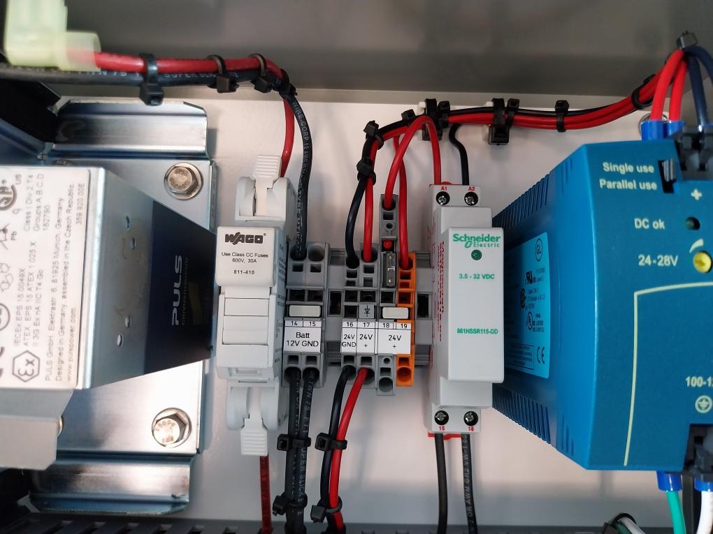 Rigstat Sm201291-bxg Gps Junction Box 01117069Skydbfe Idp-680