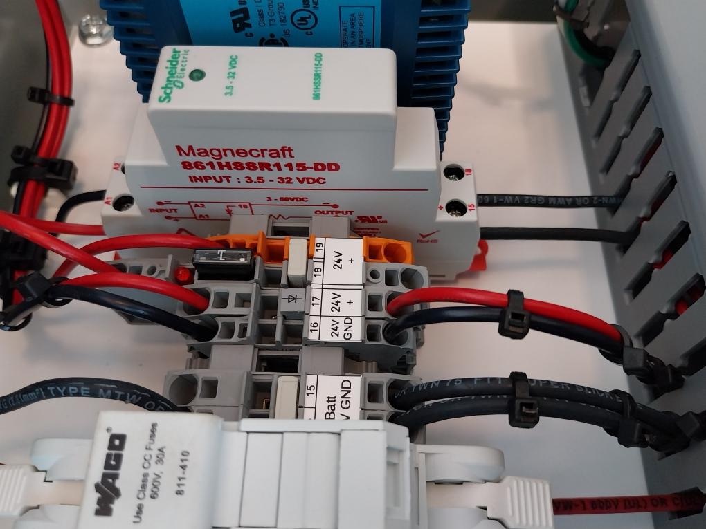Rigstat Sm201291-bxg Gps Junction Box 01117069Skydbfe Idp-680