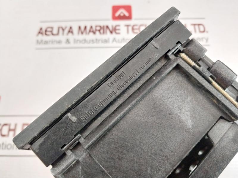 Rishabh Eq96 Analog Voltmeter 125/250A S6H 023652 Q2077