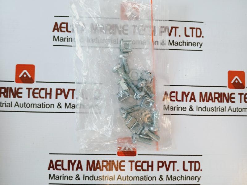 7153035 Blanking Panel 3U Pk 2, Dk7153