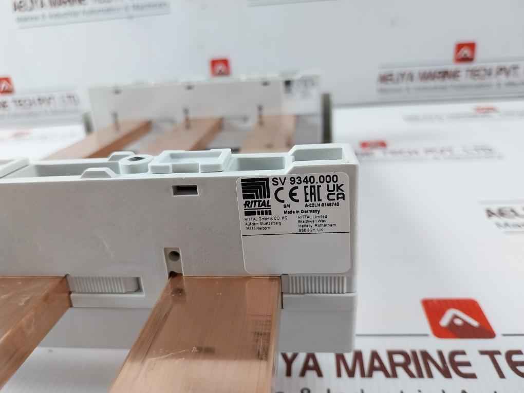 Rittal Sv 9340.000 Busbar System 3ph 600/480vac 63a Awg10-6 44 Lb-in/75c Copper Rails