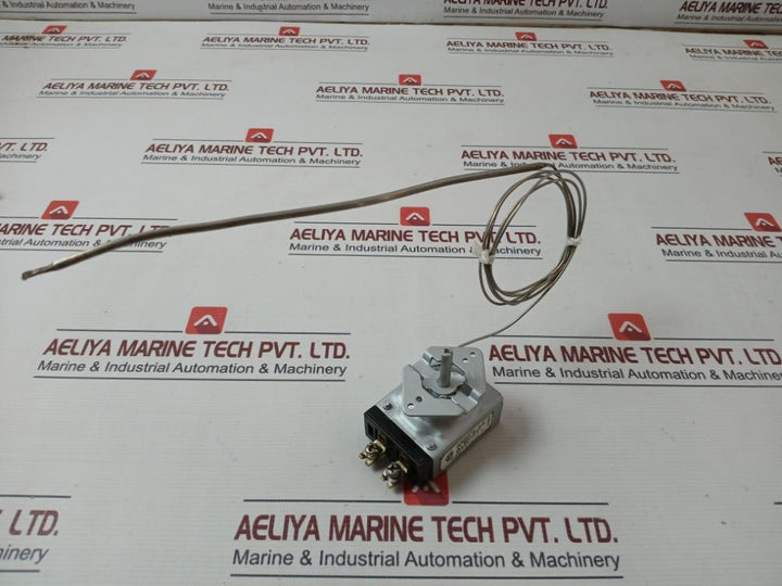 Robertshaw Knp-5-48 Thermostat 30A 277Vac Mt 850F