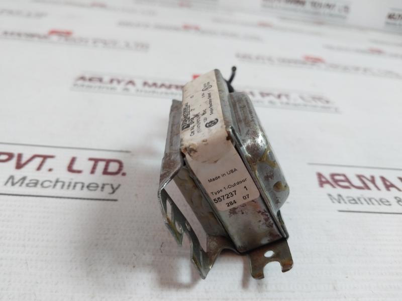 Robertson Sp48 Simple Reactance Ballast Transformer 120V 60Hz 0.16A