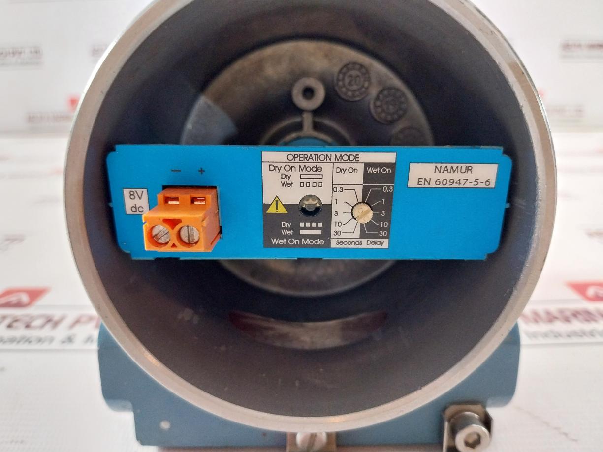 Rosemount 2120 Explosion Proof Vibrating Fork Level Switch 8Vdc 19 Bar