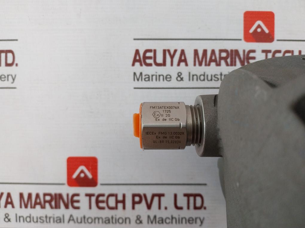 Rosemount 5300 Series 5301Hs2S1V3Pm00053Cbi1 Hart Guided Wave Radar Transmitter