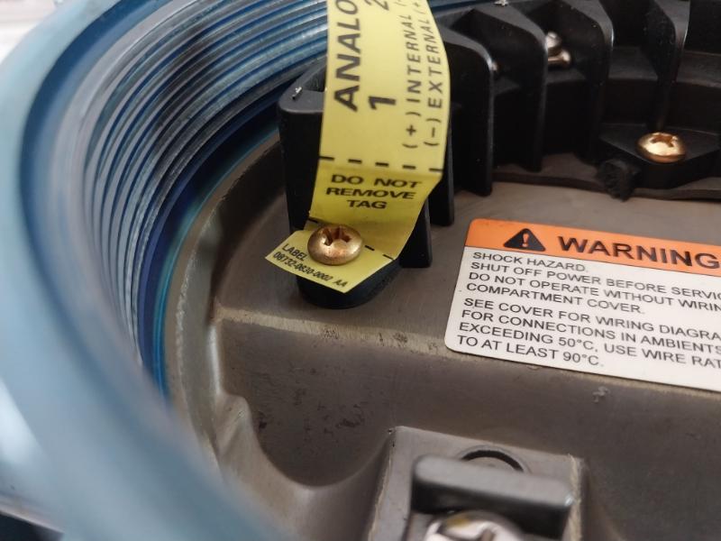 Rosemount 8750Wdmt1A1Ftha025Ca1M4 Transmitter 4-20Ma 50/60Hz