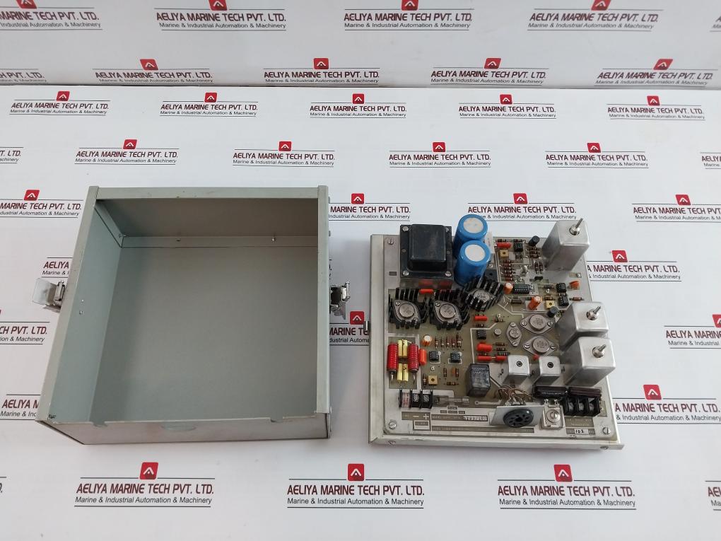 Ross 600C Transceiver Unit 12Vdc 102 Khz, 17 148 3207 F237