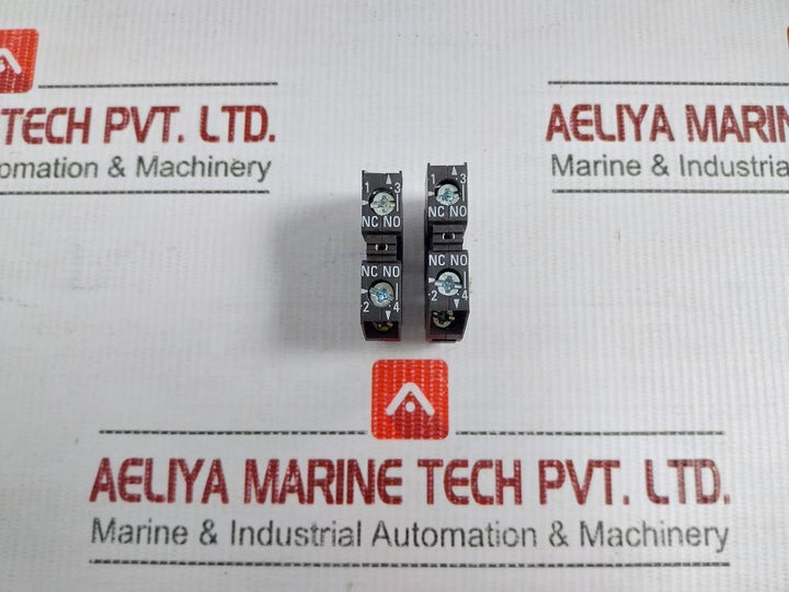 Rotary Selector Switch With Contact Block Base 3Sb3208-2Ea11 Siemens 400V 50Hz