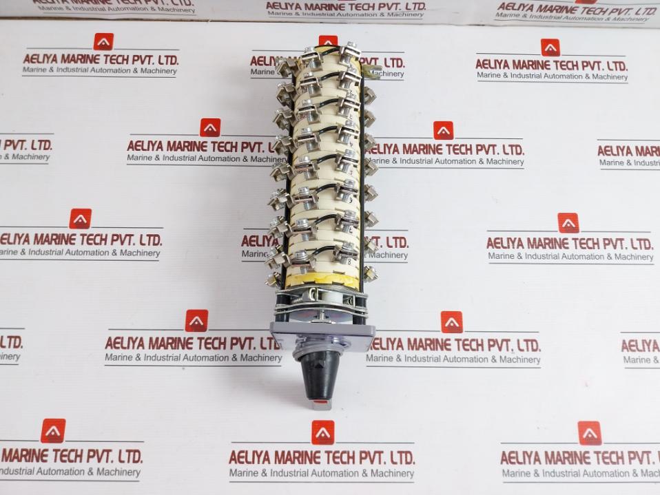 Rotary Switch 40A, 440V Brand Kaycee Srpm3825Kr2/Ta3