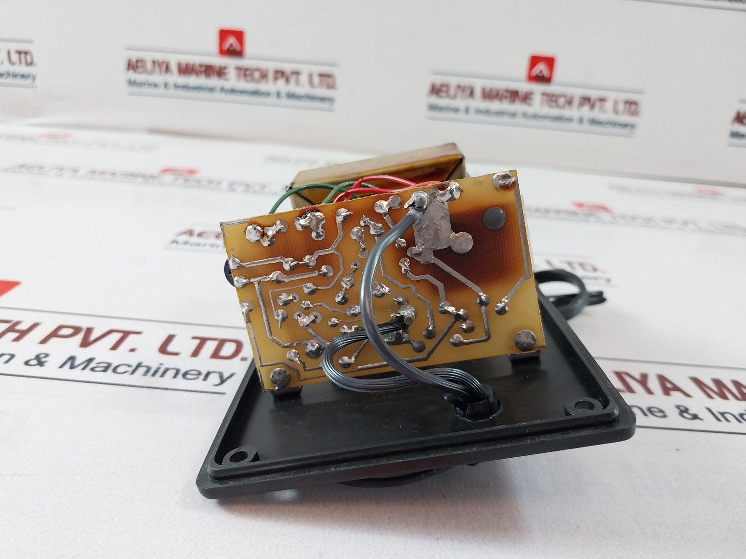 Rr 12600M 12 Volt Gelled/Cell Charger 120Vac 50/60Hz