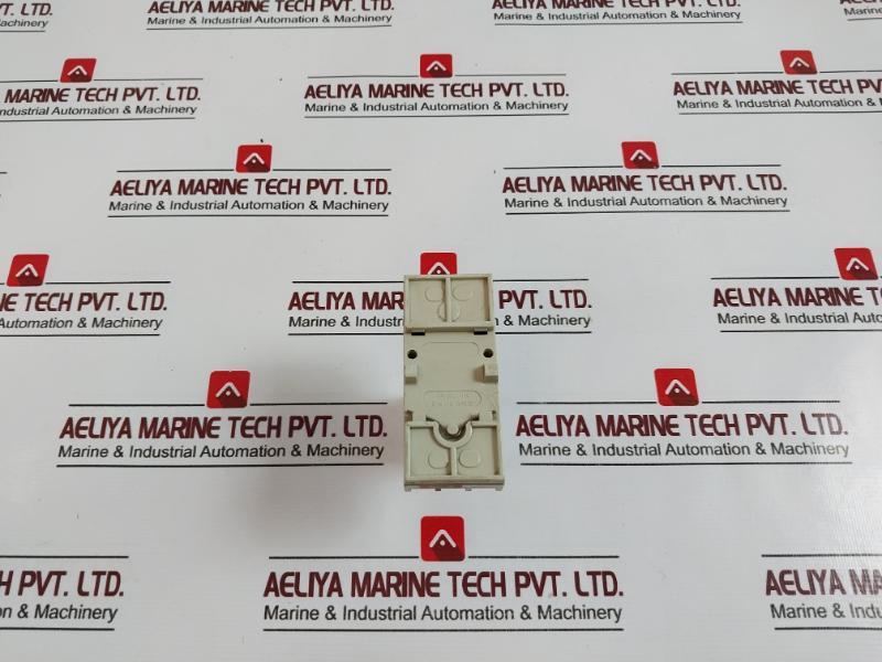Rs 348-756 Plug In Power Relay With Socket 401-009 12vdc