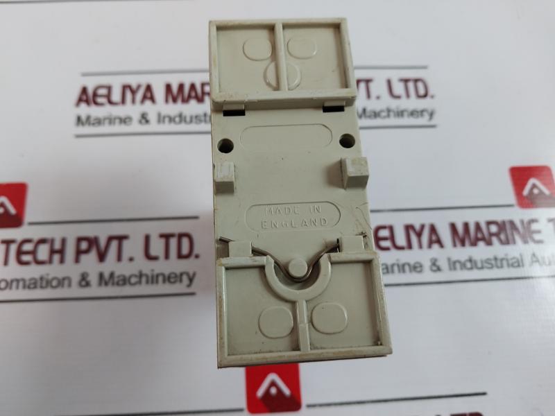 Rs 348-756 Plug In Power Relay With Socket 401-009 12vdc