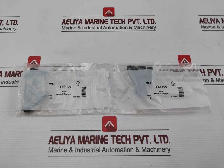 Rs 812-106 Tube-to-tube Adaptor (1 Packet = 5 Pcs)