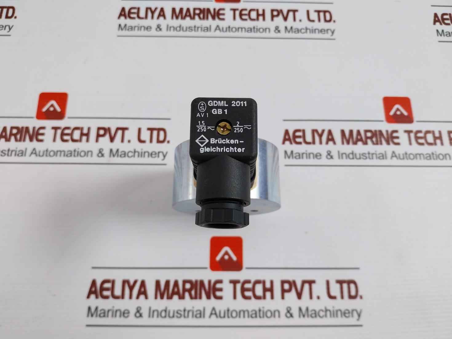 Rs 825-972 Solenoid Coil With A Rectifier Plug