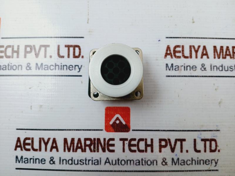 RS Components 484-341 Triad 9 Way Panel Socket Shell M1731-S09