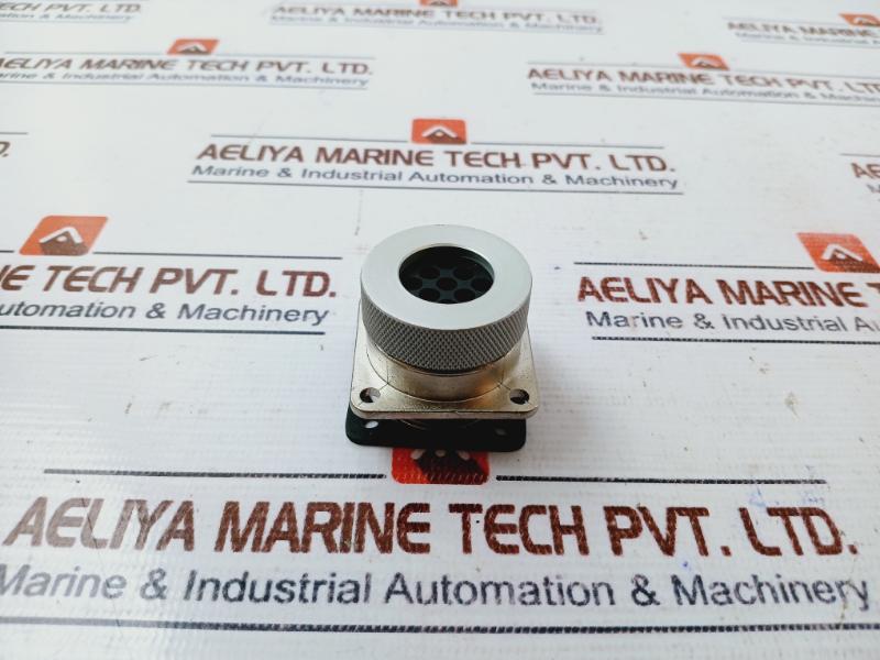 RS Components 484-341 Triad 9 Way Panel Socket Shell M1731-S09