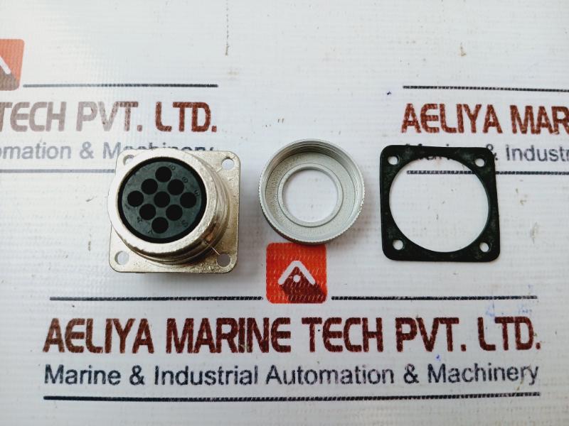 RS Components 484-341 Triad 9 Way Panel Socket Shell M1731-S09