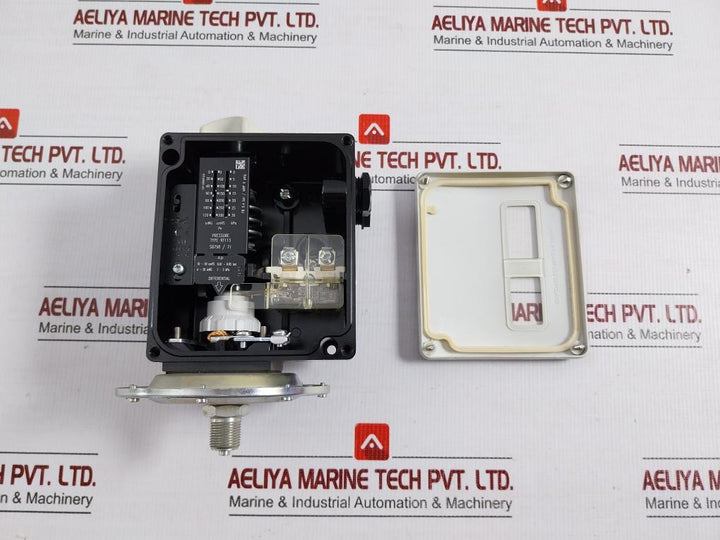 Rt113 Danfoss Pressure Switch 0/+0.3Bar 0 To 30Kpa