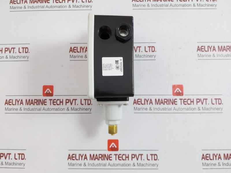 Rt 200 Pressure Switch Range:0.2-6Bar Danfoss