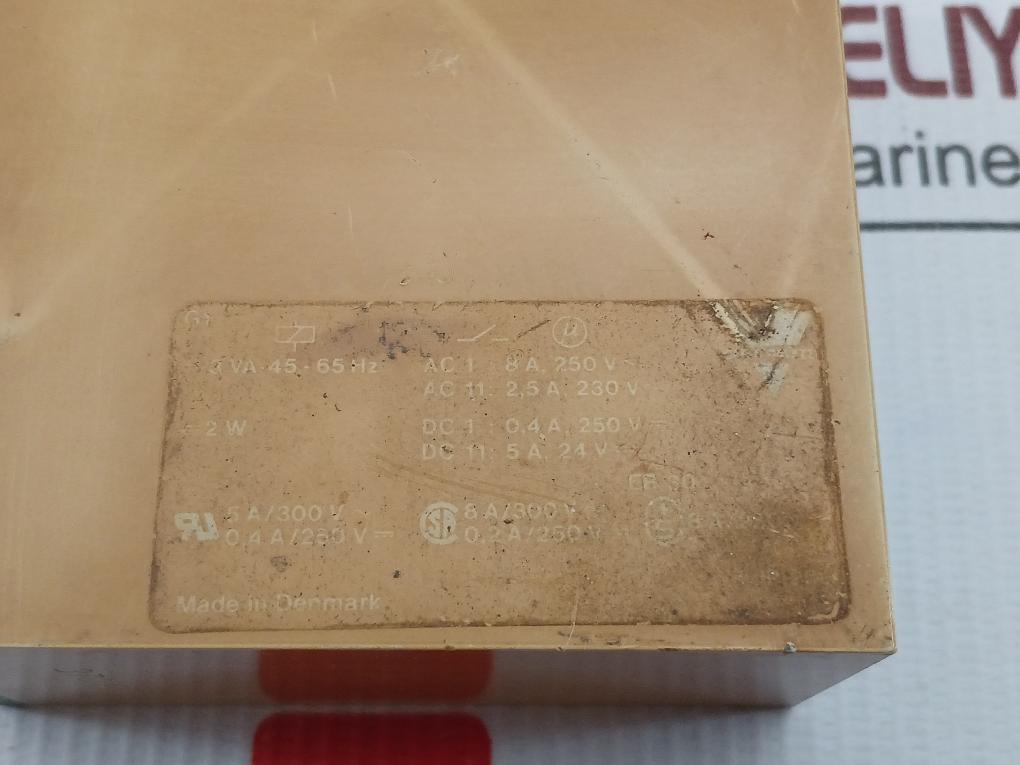 S 110 166 724 Multifunctional Time Relay 5-100% Carlo Gavazzi