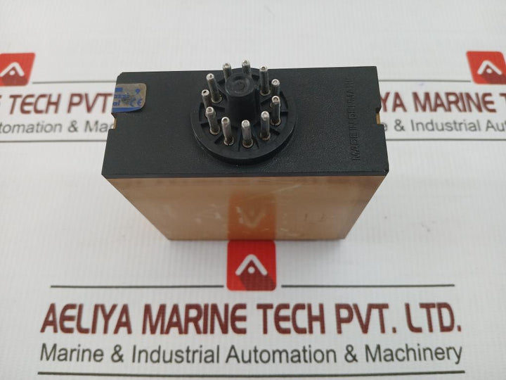 S 110 166 724 Multifunctional Time Relay 5-100% Carlo Gavazzi