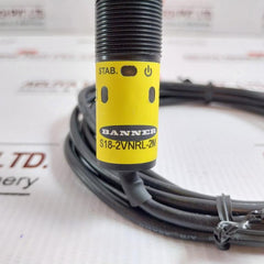 S18-2Vnrl-2M Plastic Barrel Photoelectric Sensor Banner Engineering