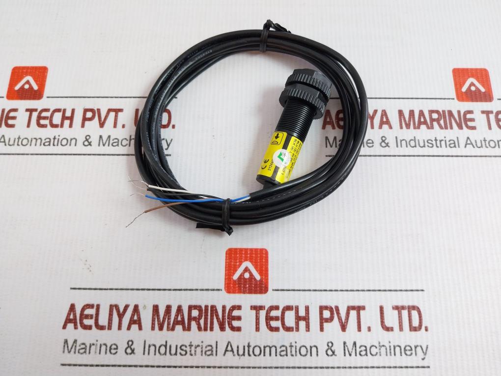 S18-2Vnrl-2M Plastic Barrel Photoelectric Sensor Banner Engineering
